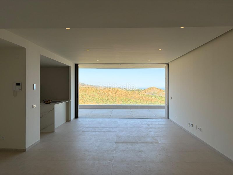 Foto b1b1cd04-4cad-4b44-9d81-748d7ca2b1c9. Apartament amb calefacció aparcament piscina a Playa Bajadilla - Puertos Marbella