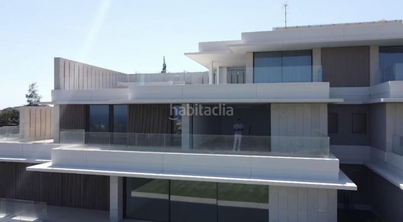 Foto f54cea24-eaa9-4375-9270-fac626de7317. Apartament amb calefacció aparcament piscina a Playa Bajadilla - Puertos Marbella