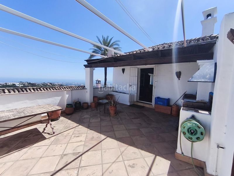 Foto 408aabc5-37e4-44df-a601-b7b01384eecf. Casa amb calefacció aparcament piscina a El Madroñal Benahavís