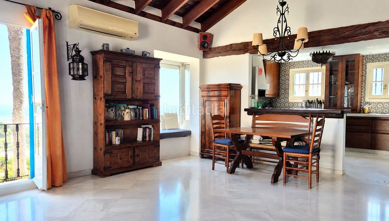 Foto a11aaa5e-7fa3-469b-a833-fef32926eb98. Casa amb calefacció aparcament piscina a El Madroñal Benahavís