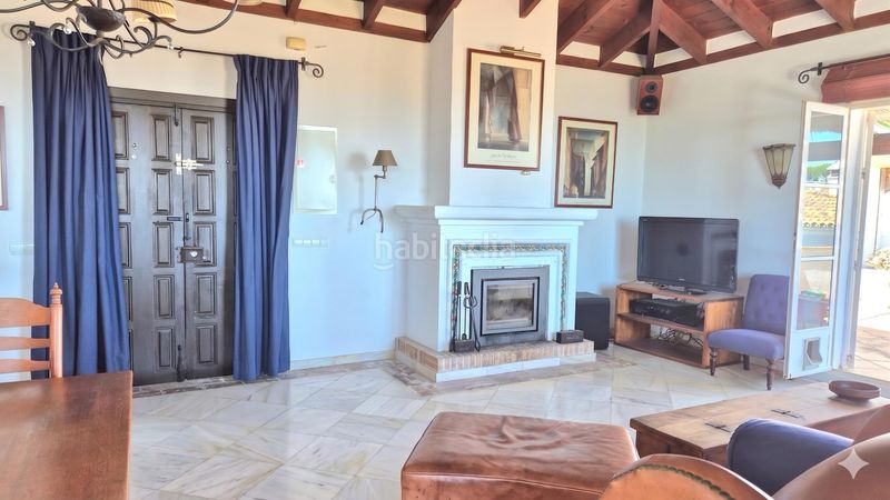 Foto a9731bb1-0c59-4223-a3f8-aaefe0c2aa3a. Casa amb calefacció aparcament piscina a El Madroñal Benahavís