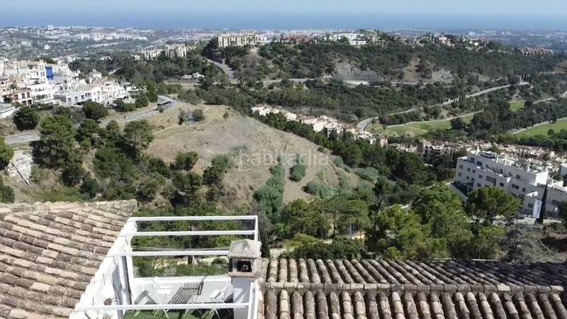 Foto d978c53f-de7c-47d5-80f4-502df9e379f9. Casa amb calefacció aparcament piscina a El Madroñal Benahavís