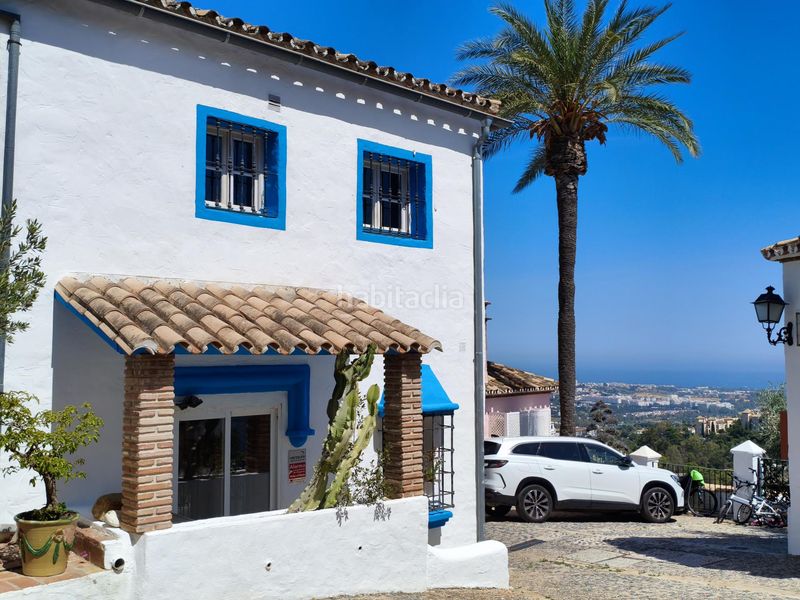Foto f75697ab-2ba0-493d-bcb6-a864b7ff523a. Casa amb calefacció aparcament piscina a El Madroñal Benahavís