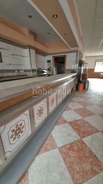 Foto 03a415bf-a477-4901-8f0e-92a647397228. Local comercial a calle coín a Alozaina