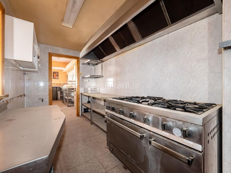 Foto a6345386-99f0-47c6-a6f8-9359bb727f37. Local comercial a calle coín a Alozaina