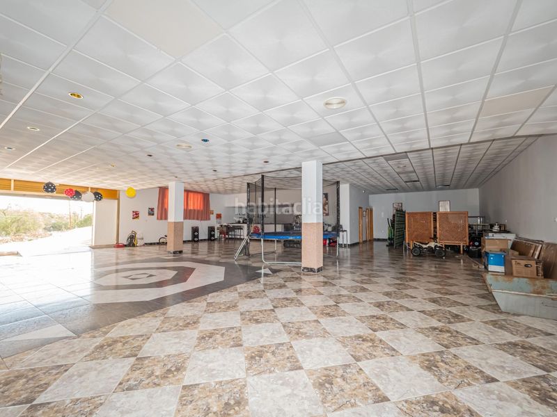 Foto d81f997a-a18d-426c-aefd-3acbdc0c6f3c. Local comercial a Alozaina