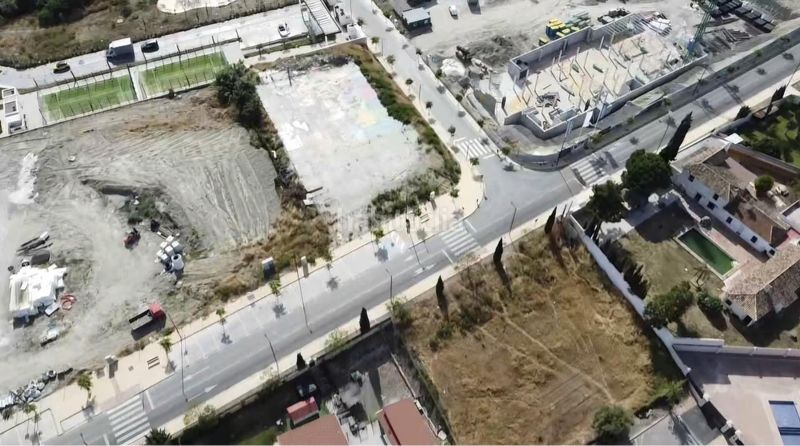 Foto 0f6f7ca7-1e8b-454d-a024-7533ec2bba55. Terreny residencial a Centro Estepona