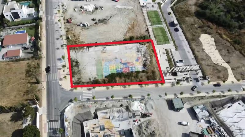 Foto 5dd66cb2-7efe-4882-b5bf-b5d70169b153. Terreny residencial a Centro Estepona