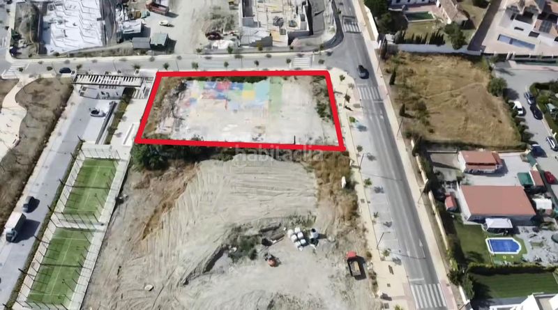 Foto e131e94e-8383-4c6d-ab70-bb4aee23305c. Terreny residencial a Centro Estepona