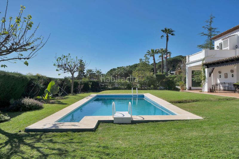 Foto 03a25d81-4c22-44be-8269-f9c93cbbf3c5. Xalet amb aparcament piscina a Las Brisas Marbella