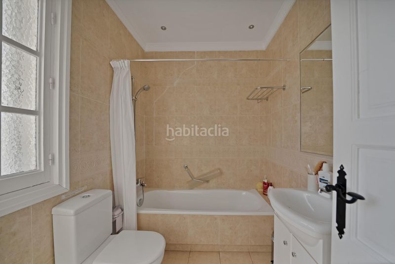 Foto 1664dd6c-cfb7-462c-9bde-1eaae4145d1f. Xalet amb aparcament piscina a Las Brisas Marbella