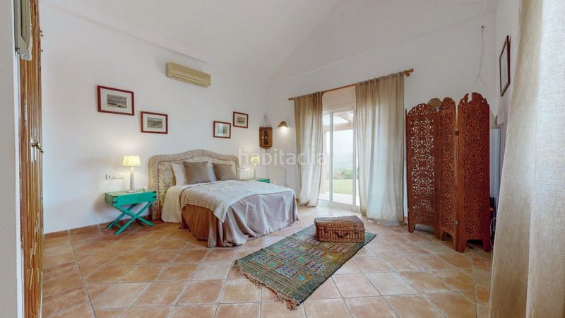 Foto d6137fc5-e15b-4039-8986-3355fbba5eb5. Chalet in plaza constitución in San Martín del Tesorillo