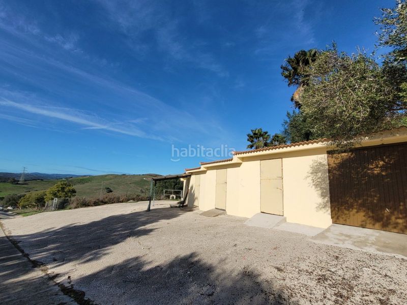 Foto fdbcee93-8077-4533-82f4-c8936b5ccb15. Chalet in plaza constitución in San Martín del Tesorillo