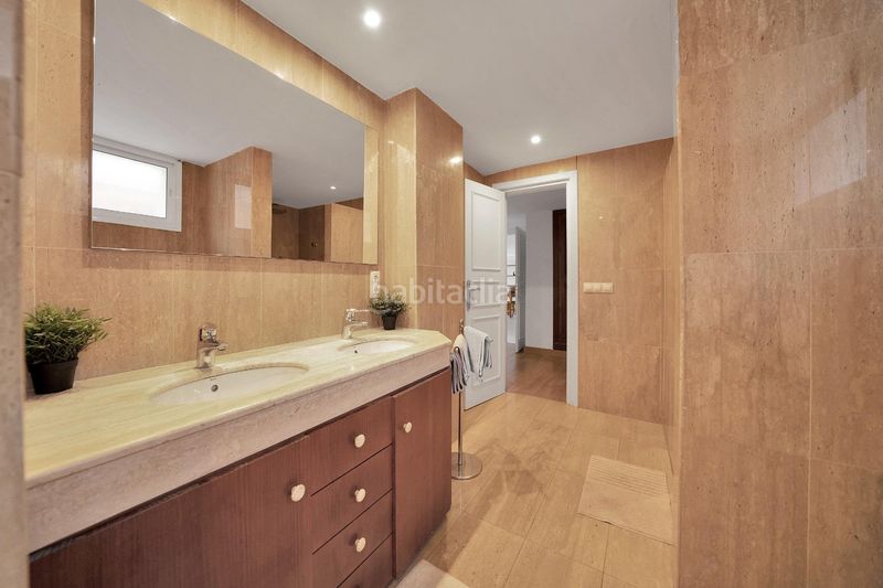 Foto b5c5d44a-9732-4c55-868b-399b3c58cb50. Xalet amb piscina a Elviria Marbella
