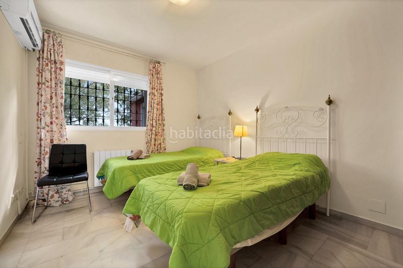 Foto c9c6a6d0-e950-482b-bbae-14272bfed25b. Xalet amb piscina a Elviria Marbella