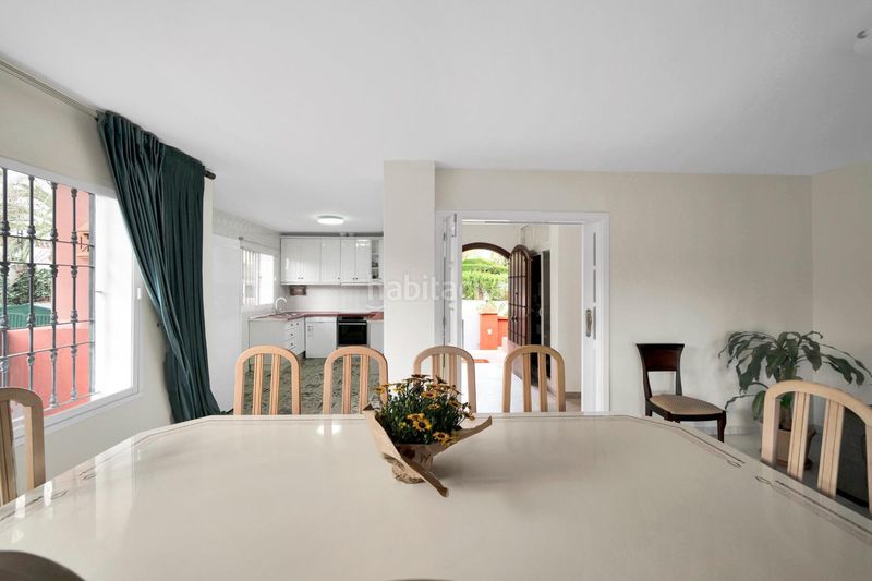 Foto ca729b2d-b096-4a80-9f6f-bb00e65d623b. Xalet amb piscina a Elviria Marbella