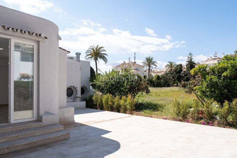 Foto 58ece9a0-ff7e-4bd8-8cf1-bcaec7f53615. Local comercial a Paraiso - Barronal Estepona
