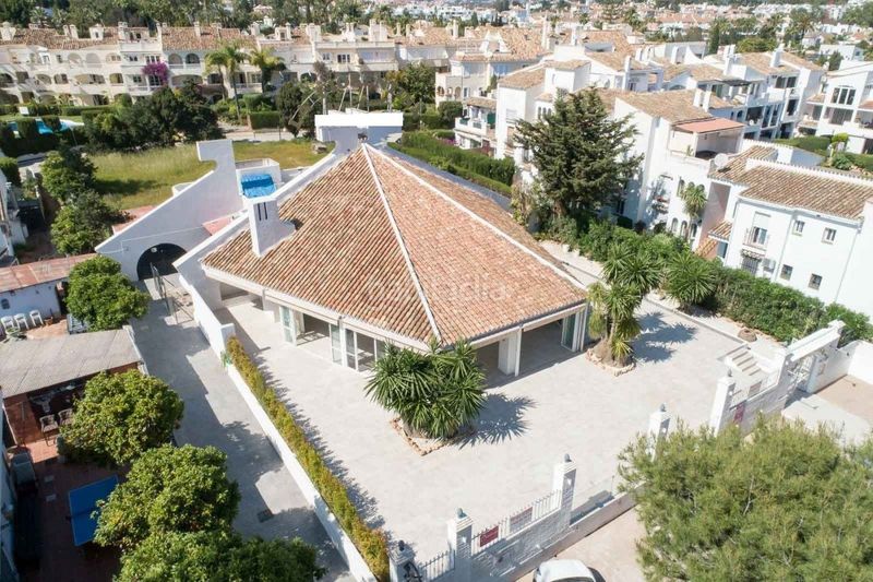 Foto 861f9ce2-23f6-4afd-8d29-5c0a5b199fee. Local comercial a Paraiso - Barronal Estepona