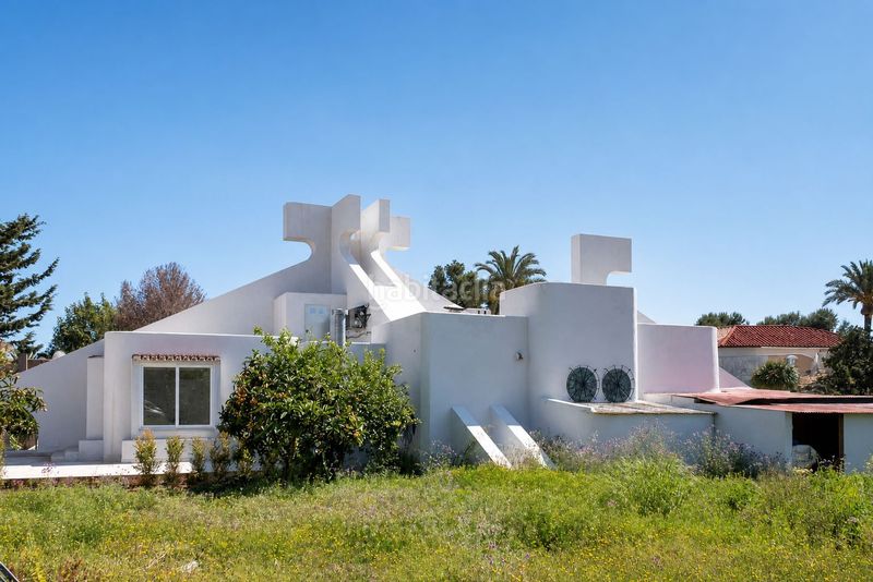 Foto c93f2741-a3ce-43b1-9cd2-c2600af78542. Local comercial a Paraiso - Barronal Estepona