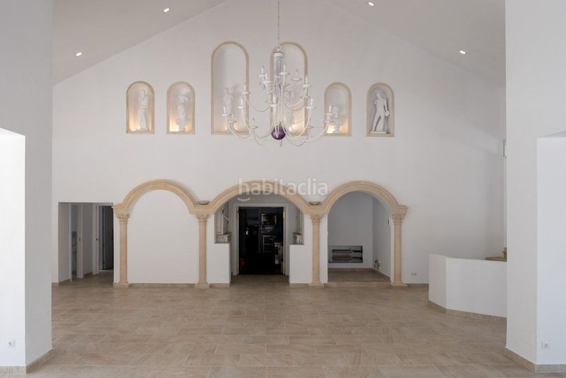 Foto ed6bc024-3266-4396-a06a-c94854f6cf02. Local comercial a Paraiso - Barronal Estepona