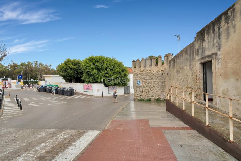 Foto 0497dce7-f49c-4cbe-8d98-0d24efbf3491. Casa amb aparcament a Tarifa ciudad Tarifa