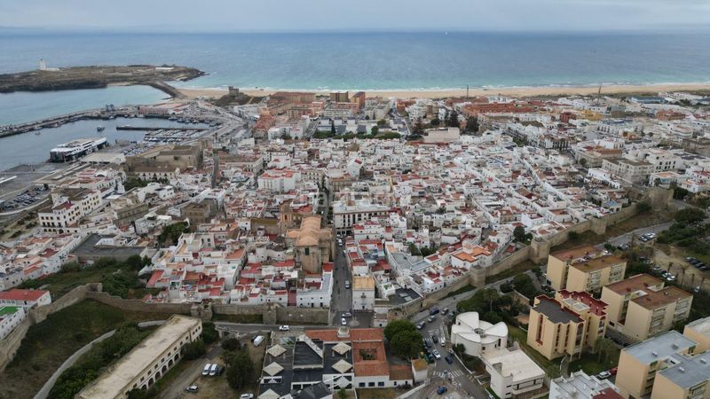 Foto 0da4b127-ea6d-4d26-9200-9023d10d82e3. Casa amb aparcament a Tarifa ciudad Tarifa