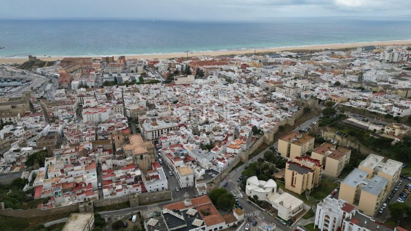 Foto 3fa03914-0483-4846-8e97-5c60aed97157. Casa amb aparcament a Tarifa ciudad Tarifa