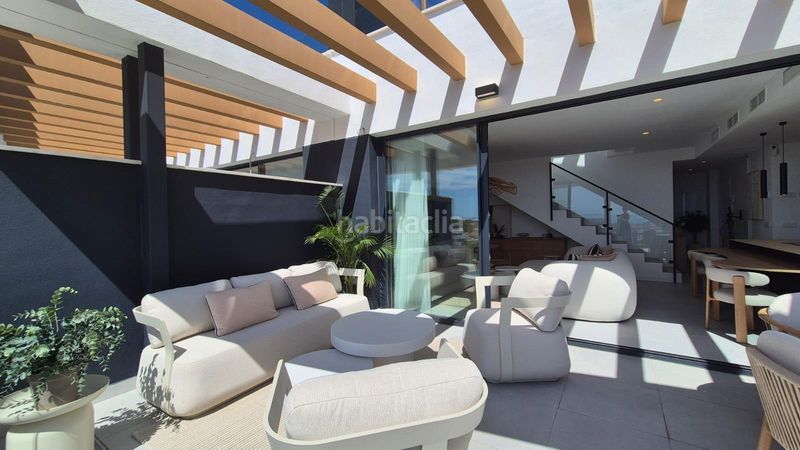 Foto 10aa7669-50bc-4ce7-99f0-d46963537d44. Apartamento ático de diseño con gran solárium y vistas al mar en Montemar, en Torremolinos
