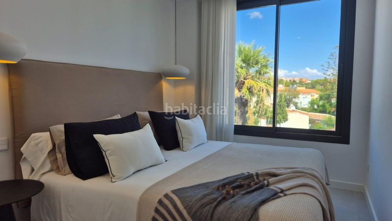 Foto 7cb531ae-35b7-4c15-b893-3263bf32486b. Apartamento ático de diseño con gran solárium y vistas al mar en Montemar, en Torremolinos
