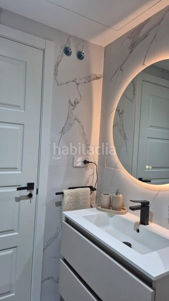 Foto 9557e7a8-c519-4d68-b71a-aa95280a0897. Apartamento ático de diseño con gran solárium y vistas al mar en Montemar, en Torremolinos