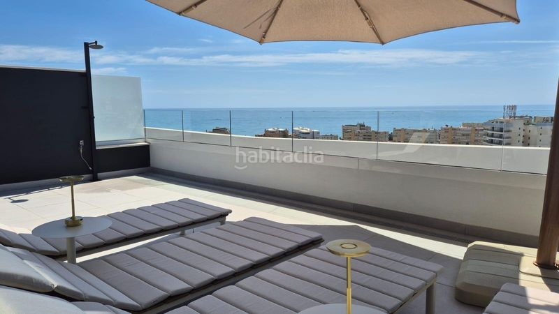 Foto ab19998e-1e04-452e-b61f-c60c3ec4fa1f. Apartamento ático de diseño con gran solárium y vistas al mar en Montemar, en Torremolinos