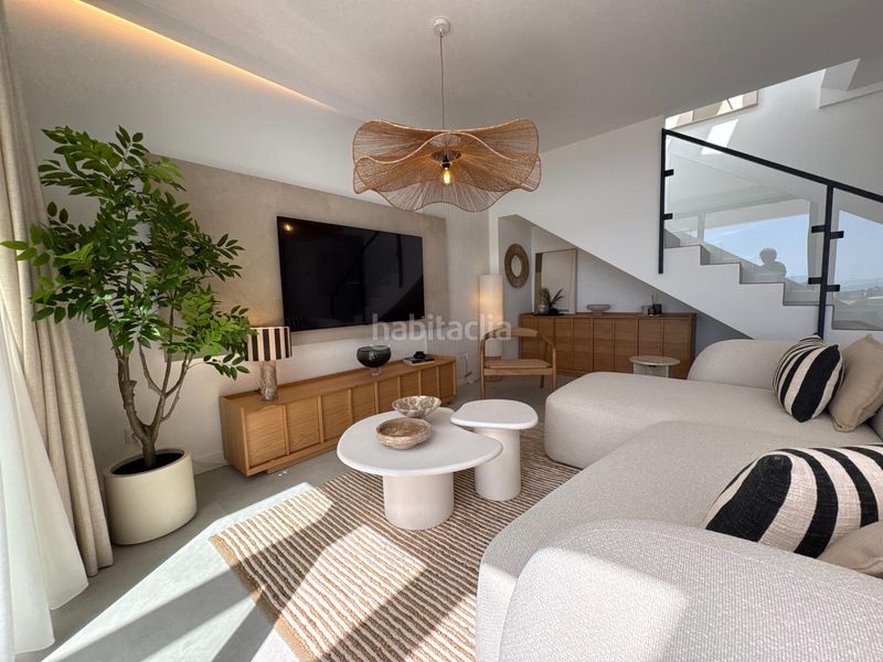 Foto adf64668-70d3-4a99-8940-4f4f8517db48. Apartamento ático de diseño con gran solárium y vistas al mar en Montemar, en Torremolinos