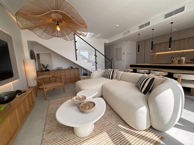 Foto baf5f48c-73ee-4b8d-866b-781ea962600e. Apartamento ático de diseño con gran solárium y vistas al mar en Montemar, en Torremolinos