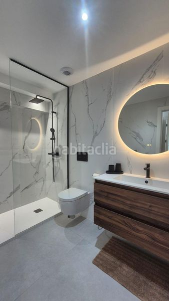 Foto d9f794bf-f4f4-4da4-bd35-31e8f06ada11. Apartamento ático de diseño con gran solárium y vistas al mar en Montemar, en Torremolinos