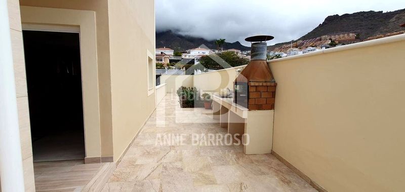 Foto 6c0b940a-b1ae-46ae-bc2b-25207eb73ca4. Casa a Playa Fañabé Alto Adeje