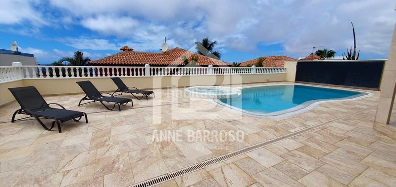 Foto 811714fd-9904-4c25-a658-96c3d3fda5ca. Casa a Playa Fañabé Alto Adeje