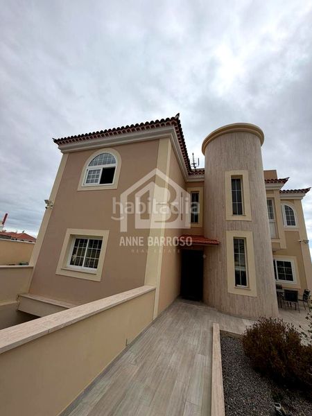 Foto a406156d-7684-42ff-98de-bcd5715c57f9. Casa a Playa Fañabé Alto Adeje