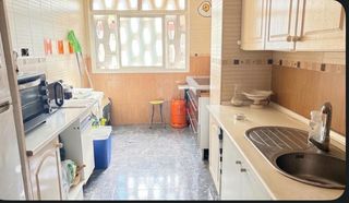 Pis  Calle guadiato. Piso de 3 dormitorios y 1 baño bien conservado para entrar a viv