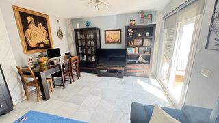 Dachwohnung in Martín Carpena - Torre del Río. Ático de 3 dormitorios y 2 baños con 3 terrazas, garaje y traste