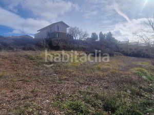 Foto 3c3d177f-a4e1-4403-a2f8-575a6fb71771. Terreno residencial en avinguda arbre fruiter 31 terreno para 2 casas pareadas en Moià