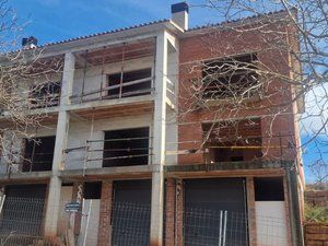 Maison jumelée à Avinguda arbre fruiter 23. Casa para acabar a petición