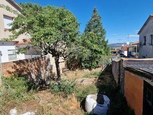 Residential Plot in Carrer de l'orient 3