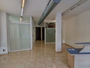 Local Comercial a Avinguda de la vila 29. Local para rentabilidad alta