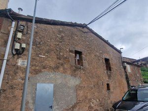 Maison à Carrer del padró 11. Casa de pueblo para rehabilitar