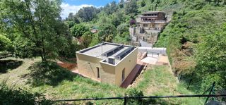 Xalet a Avinguda de lluís companys 12. Casa de nueva construcción con alta eficiencia