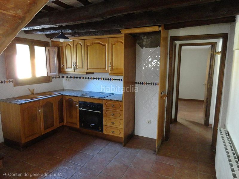 Foto 13e0b62a-d3fb-4c79-bdd6-d74cea5e81cc. Casa adossada amb xemeneia calefacció a Moià