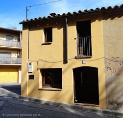 Casa adossada  Carrer de richard wagner. Casa de pueblo en el centro de moia