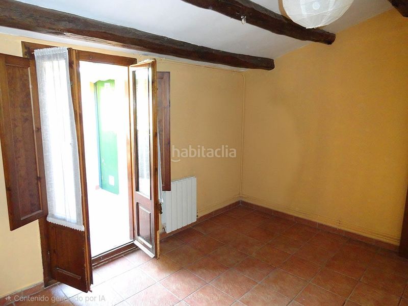 Foto 9e18ada6-e9b6-461c-b204-66088f9bd3a3. Casa adossada amb xemeneia calefacció a Moià