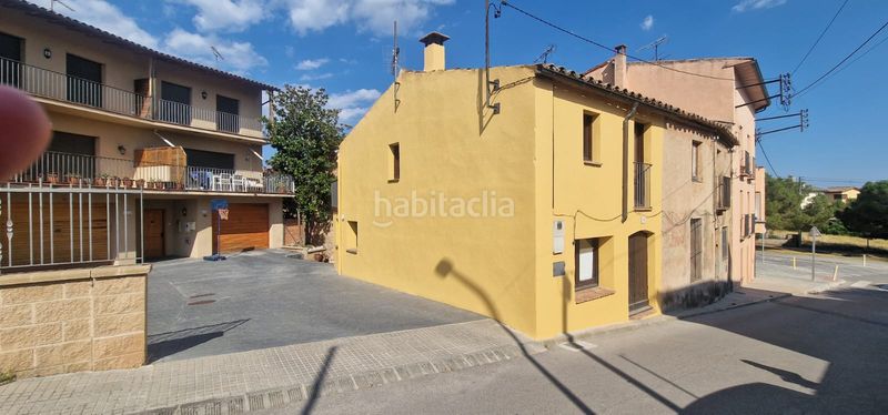Foto bebd3c0e-ed8a-4f37-8832-b1eb82d95946. Casa adossada amb xemeneia calefacció a Moià