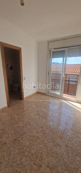 Foto 6fd52540-e870-42c0-80e0-fc57cfcc628c. Casa adossada amb calefacció aparcament a Moià